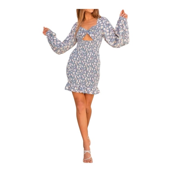 LULU'S See Me Bloom Dusty Blue Floral Print Smocked Long Sleeve Dress Size M - Picture 1 of 17